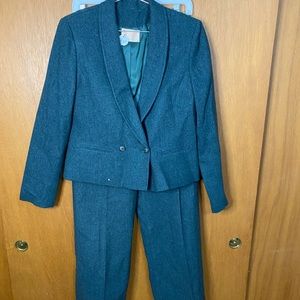 Vintage woman’s Pendleton wool pant suit
